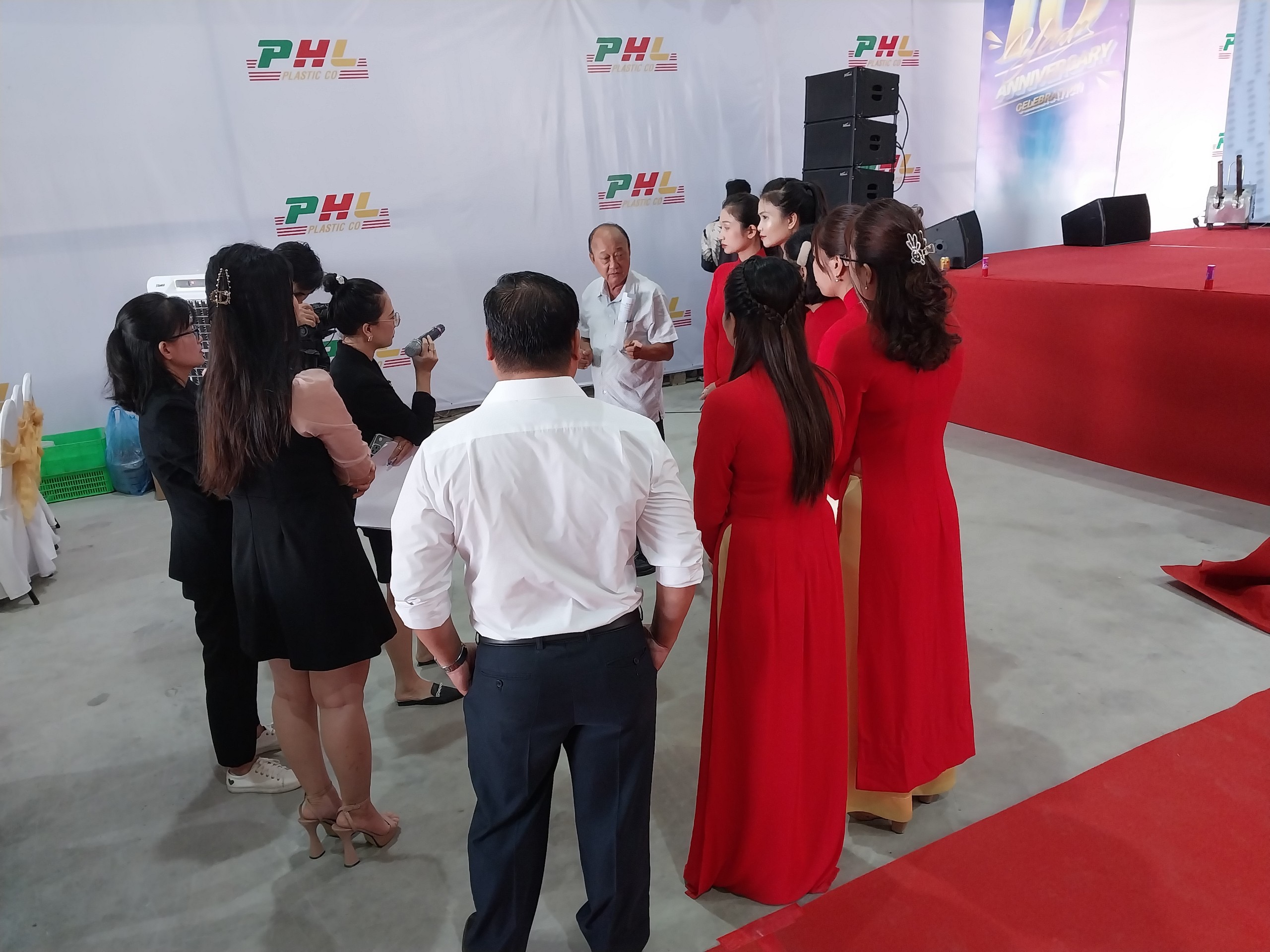 2024 Phoenix khat vong phuong hoang chinh phuc bau troi 6